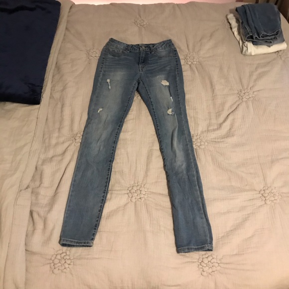 Skinny High Rise Jeans - Picture 2 of 4